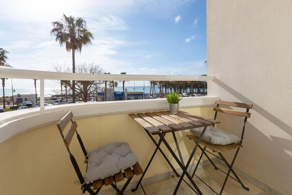 Eden Costa Lago Primera Linea De Mar Torremolinos Exterior foto