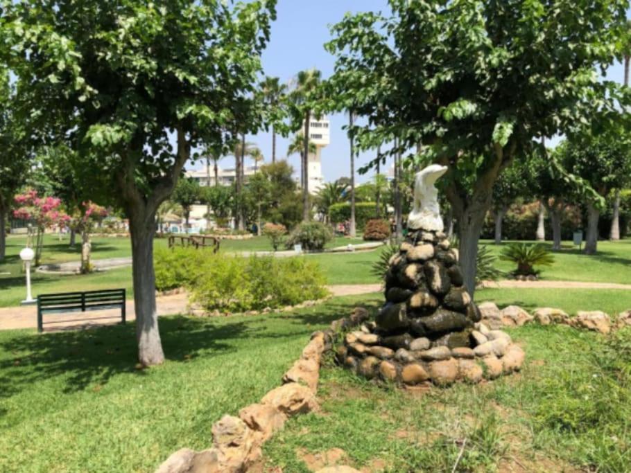Eden Costa Lago Primera Linea De Mar Torremolinos Exterior foto