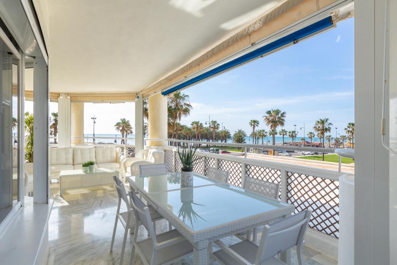 Eden Costa Lago Primera Linea De Mar Torremolinos Exterior foto